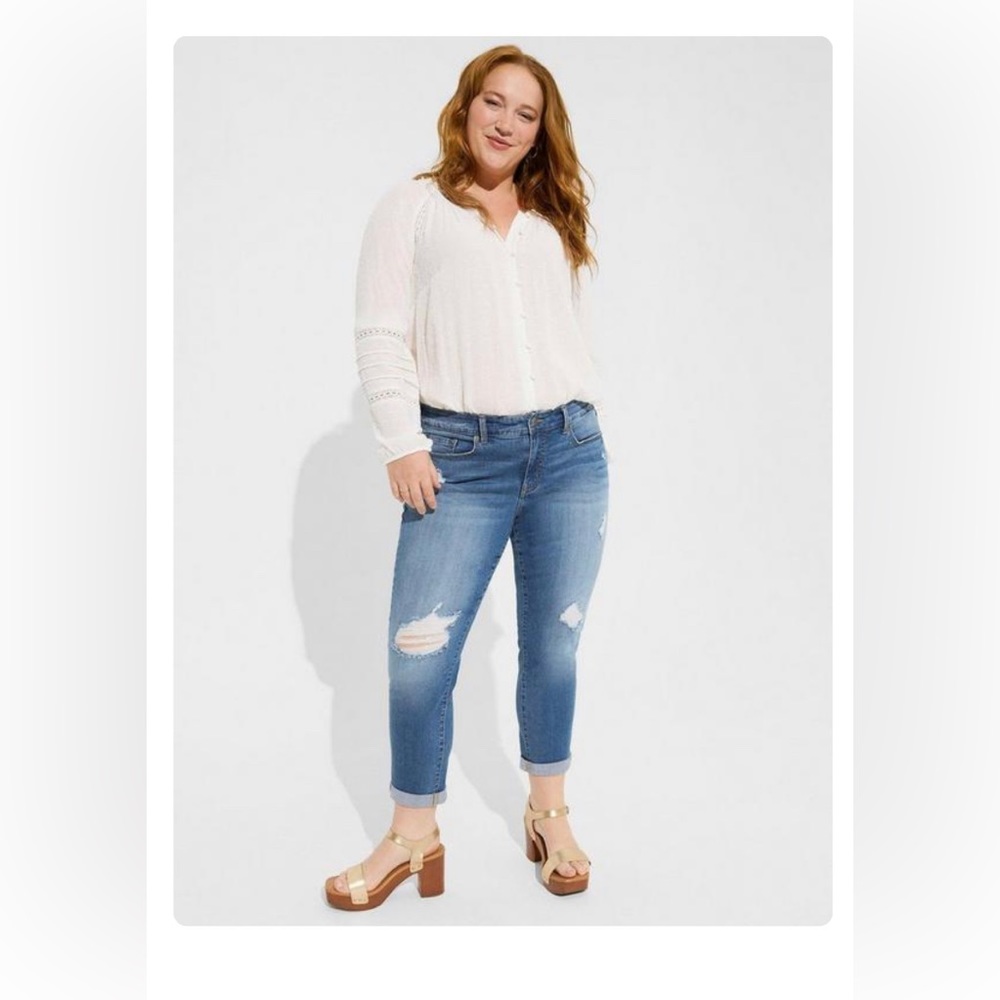 NWT- Torrid Timeless White Gauze Lace Inset Blouse